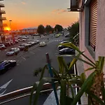 Heart Of Summerland Apartment